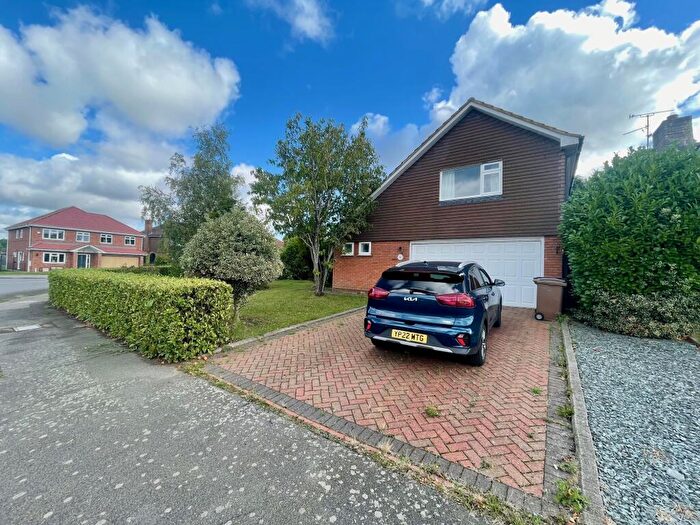 4 Bedroom House To Rent In Felstead Way, Luton, LU2