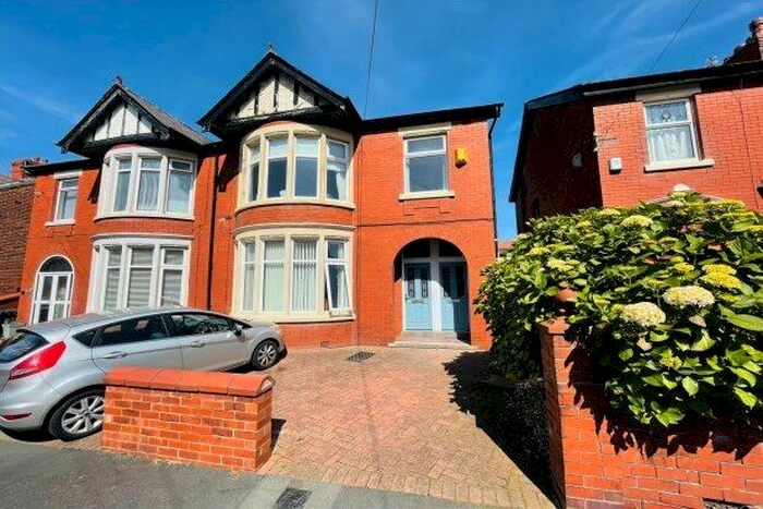 1 Bedroom Flat To Rent In Longton Road, Blackpool, FY1
