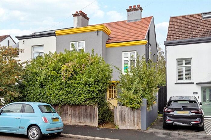 3 Bedroom House For Sale In Selsdon Road, West Norwood, London, SE27