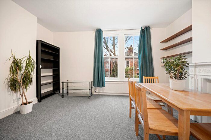 1 Bedroom Flat To Rent In Walm Lane, Wilsden Green, NW2