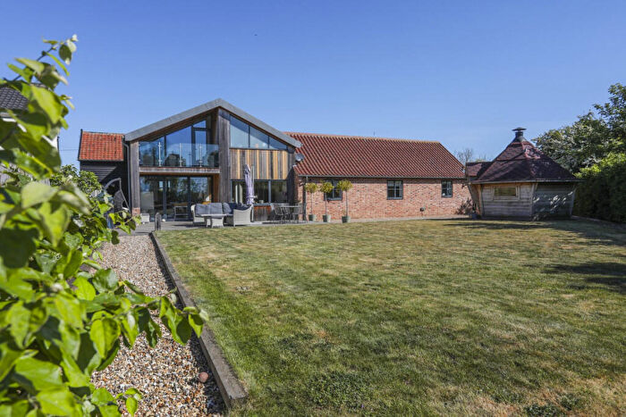 4 Bedroom Barn Conversion For Sale In Burston Road, Diss, IP22