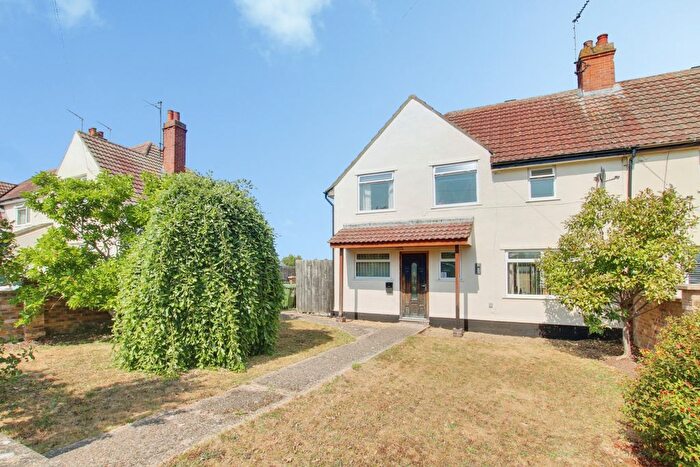 3 Bedroom Semi-Detached House For Sale In The Avenue, Ramsey, PE26