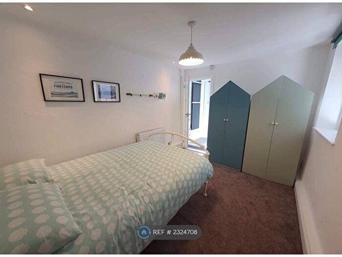 1 Bedroom Flat To Rent In Waverley Road, Southsea, PO5