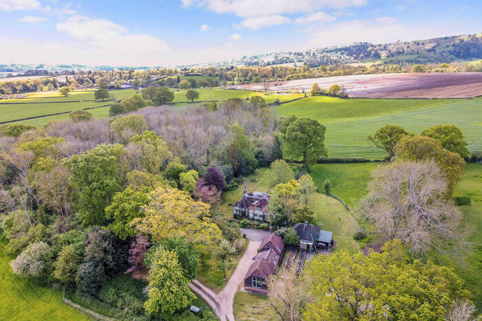 4 Bedroom Detached House For Sale In Hale Hill, West Burton, RH20