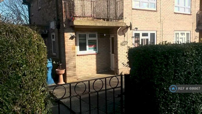 1 Bedroom Flat To Rent In Farnley, Leeds, LS12
