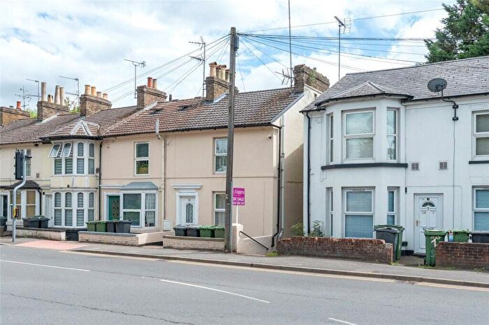 4 Bedroom Terraced House For Sale In Ashford Road, Maidstone, Kent, ME14