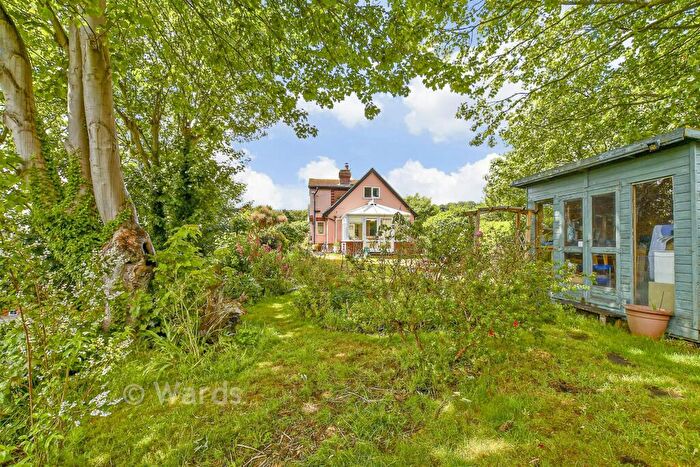 3 Bedroom Chalet For Sale In Naildown Road, Hythe, Kent, CT21