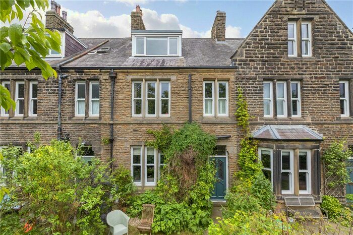 4 Bedroom Terraced House For Sale In Wheatley Lane, Ilkley, West Yorkshire, LS29