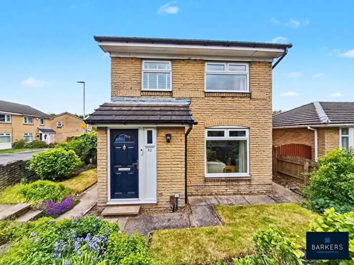 3 Bedroom Detached House For Sale In Hodgson Lane, Drighlington, Bradford, BD11
