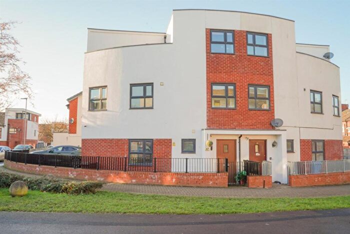 4 Bedroom Semi Detached House For Sale In Bilsborrow Road, Fallowfield, M14