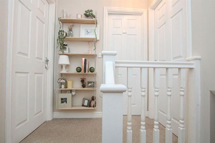 2 Bedroom End Terrace House For Sale In Aidans Close, Doncaster, DN2