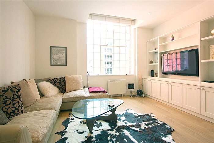 2 Bedroom Flat To Rent In Bell Yard Mews, London, SE1
