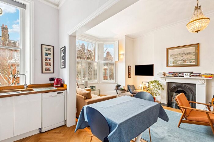 1 Bedroom Flat For Sale In Castellain Road, London, W9