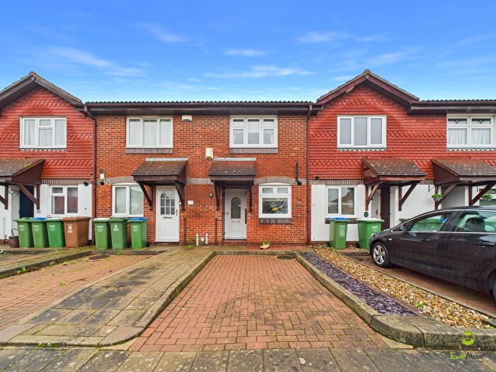 2 Bedroom Terraced House For Sale In Timothy Close, Bexleyheath, DA6