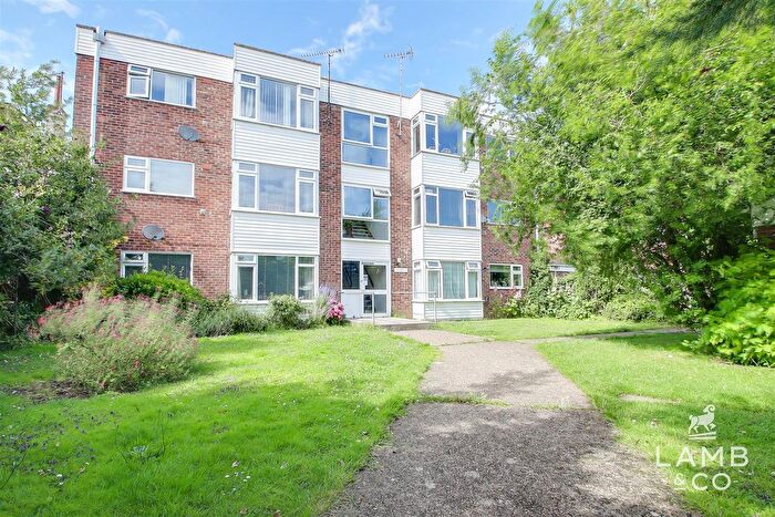2 Bedroom Flat For Sale In Greenway, Frinton-On-Sea, CO13