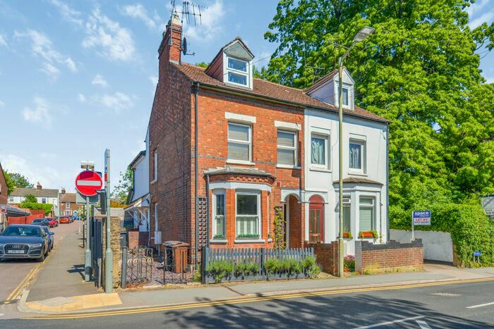 1 Bedroom Flat To Rent In Camp Road, St.Albans, AL1