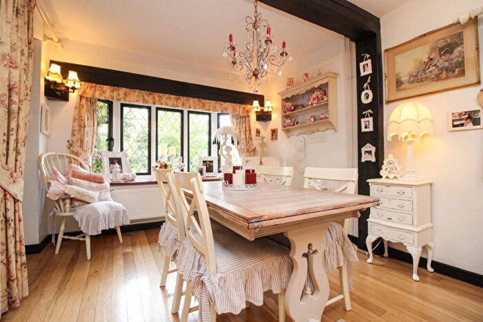 4 Bedroom Detached House For Sale In All Saints Avenue, Margate, CT9 - Photo 4