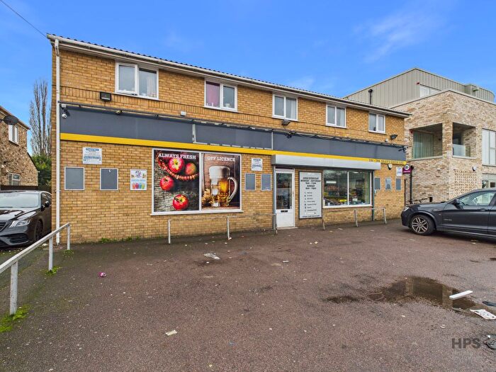 2 Bedroom Flat To Rent In Jars Court, Green End Road, Cambridge, CB4