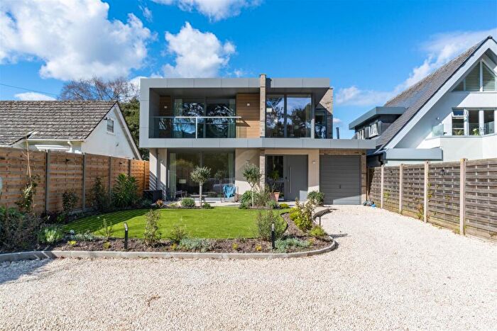 4 Bedroom Detached House For Sale In Seacombe Road, Sandbanks, BH13
