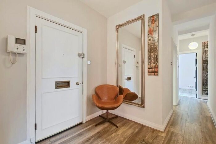 2 Bedroom Flat For Sale In Carrington House, Hertford Street, Mayfair, W1J