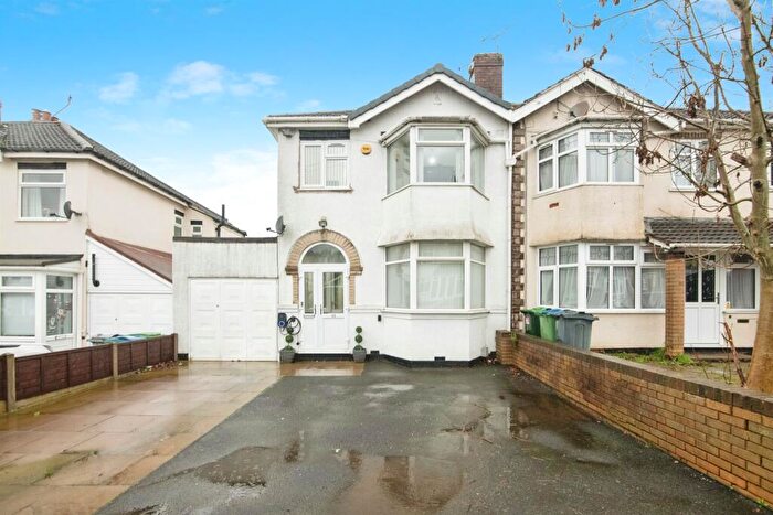 3 Bedroom Semi Detached House For Sale In Stanley Road, Oldbury, B68