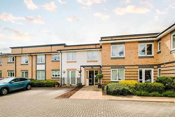 1 Bedroom Retirement Property For Sale In Hall Lane, Chingford, E4