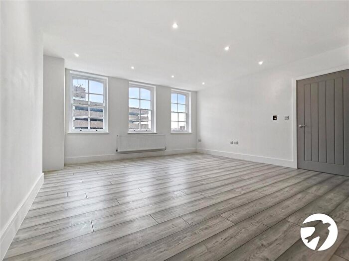 2 Bedroom Property To Rent In Lowfield Street, Dartford, Kent, DA1