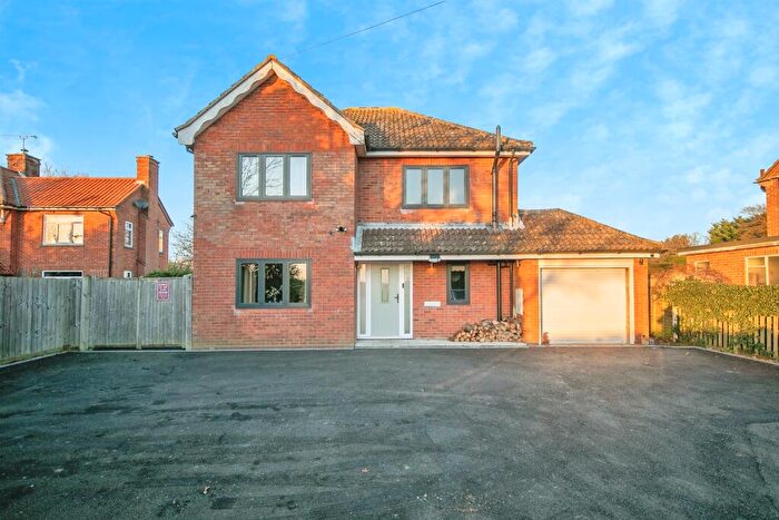 4 Bedroom Detached House For Sale In Main Road, Woolverstone, Ipswich, IP9