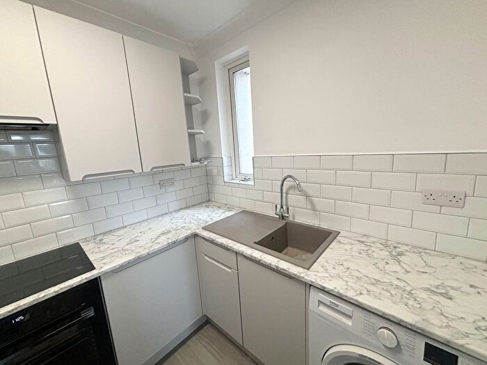 1 Bedroom Flat To Rent In Beauchamp Avenue, Leamington Spa, CV32