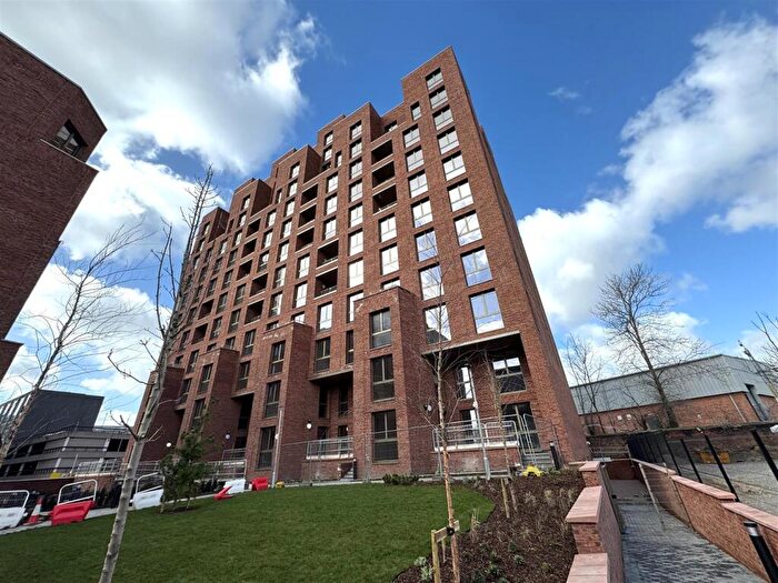 2 Bedroom Apartment To Rent In Botanical Avenue, Manchester, M16