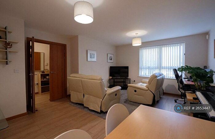 2 Bedroom Flat To Rent In Vista Court, Ipswich, IP2