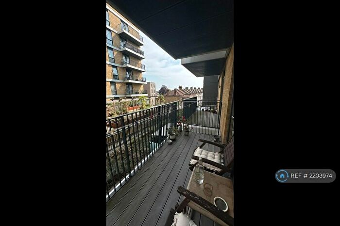 1 Bedroom Flat To Rent In Atkins House, Ilford, IG1