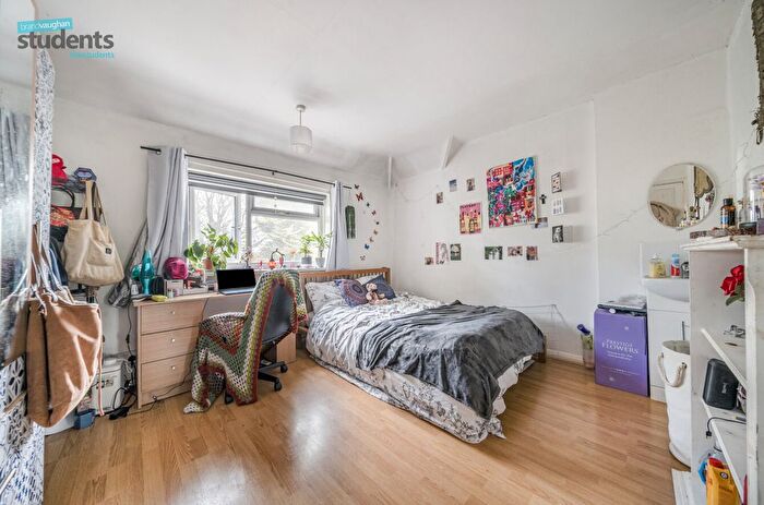 5 Bedroom Semi-Detached House To Rent In Hinton Close, Brighton, East Sussex, BN1