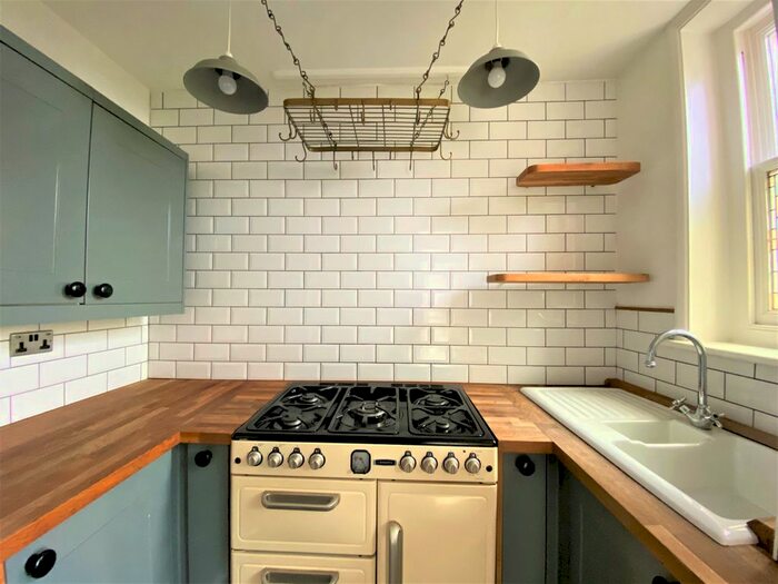 1 Bedroom Flat To Rent In Chowns Hill, Hastings, East Sussex, TN35