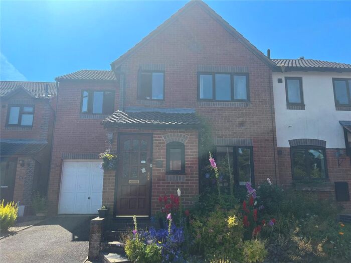 4 Bedroom Semi-Detached House For Sale In Hillside Croft, Napton, Southam, CV47