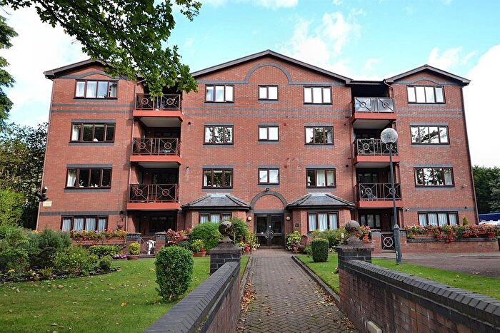 2 Bedroom Flat For Sale In Spath Road, Didsbury, M20