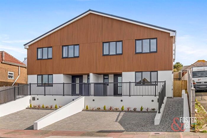 3 Bedroom Semi Detached House For Sale In The Ridgway, Brighton, BN2