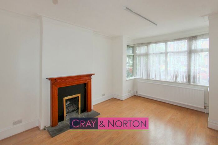 3 Bedroom End Of Terrace House To Rent In Shirley Road, Croydon, CR0