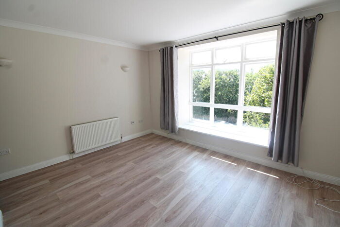 1 Bedroom Flat To Rent In Crosby Hall, Royal Crescent, BS23