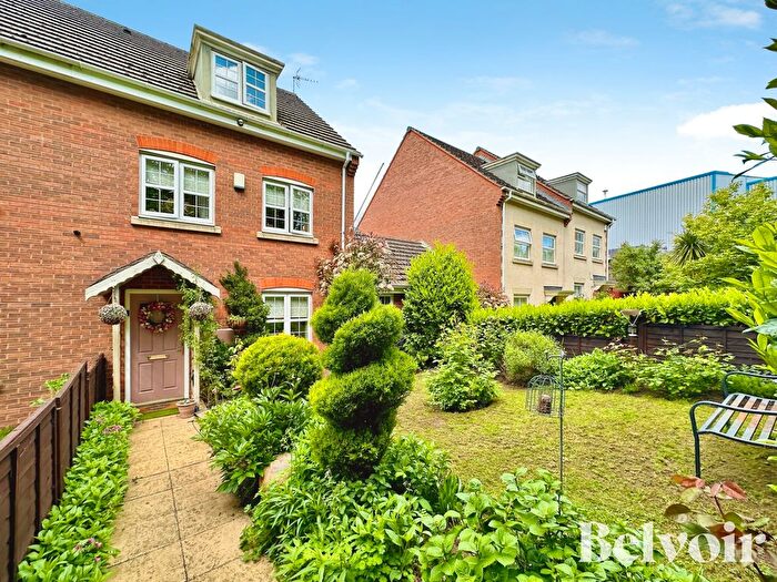 4 Bedroom Semi Detached House For Sale In Woden Road West, Wednesbury, Wednesbury, WS10