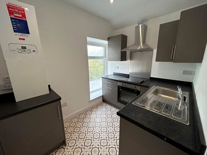 2 Bedroom Flat To Rent In Gorseinon, Swansea, West Glamorgan, SA4