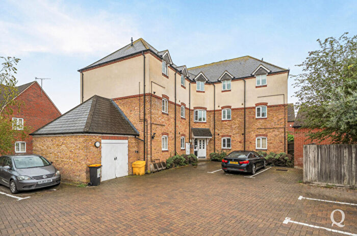 2 Bedroom Apartment For Sale In Abelyn Avenue, Sittingbourne, ME10