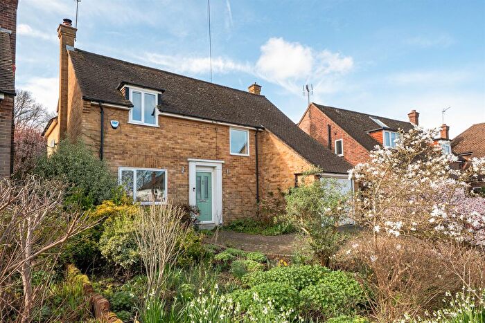 4 Bedroom Detached House For Sale In Walker Road, Maidenhead, SL6