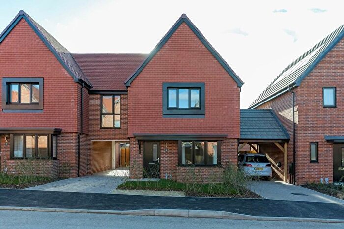 3 Bedroom Link Detached House For Sale In London Road, Hassocks, BN6