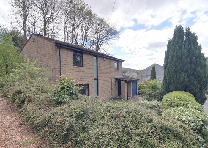 4 Bedroom Detached House For Sale In Meadow Bottom Road, Todmorden, OL14