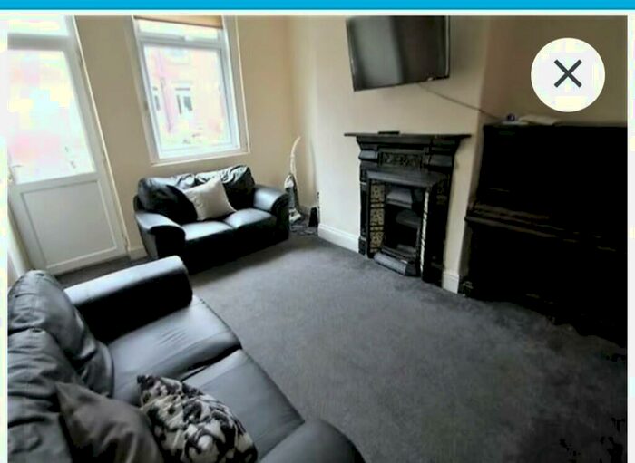 5 Bedroom Terraced House To Rent In Stanmore Street, Leeds, West Yorkshire, LS4