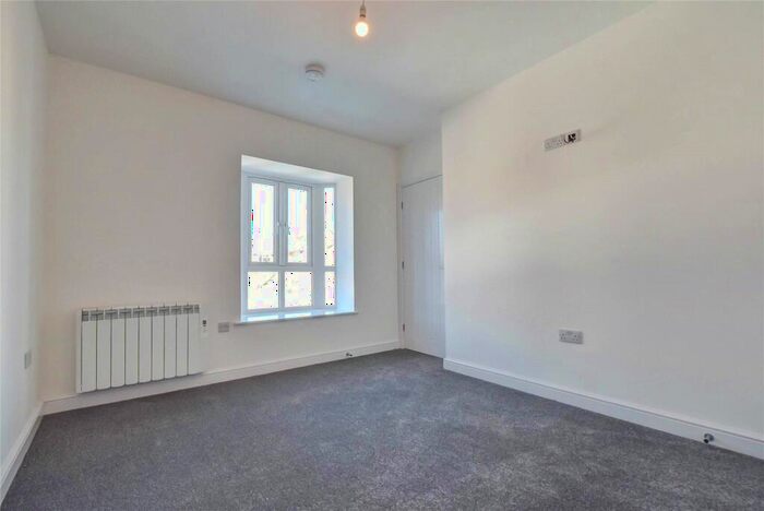 1 Bedroom Flat To Rent In Hallgate, Cottingham, East Yorkshire, HU16