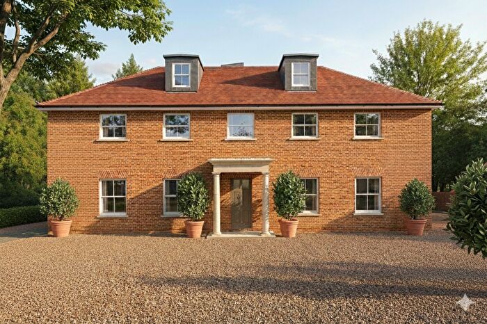 6 Bedroom Detached House For Sale In Oak Tree Drive, Newtown, RG20