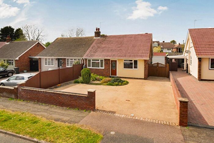 2 Bedroom Bungalow For Sale In Willow Way, Flitwick, MK45