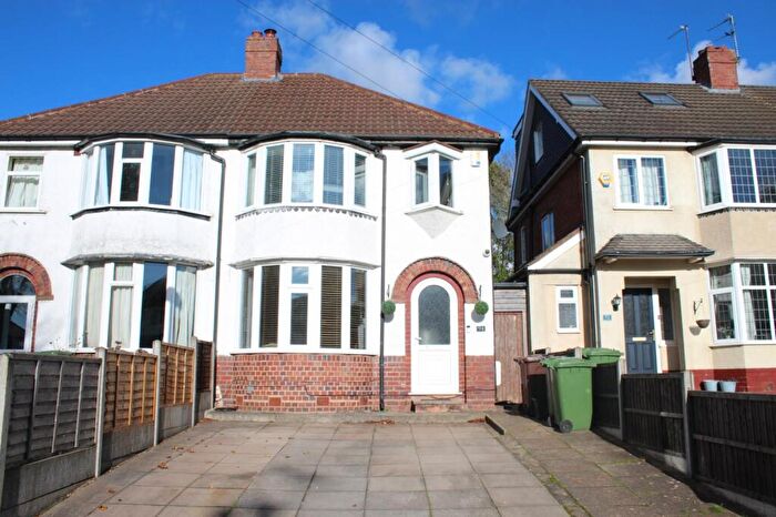 3 Bedroom Semi-Detached House To Rent In Delrene Road, Shirley, Solihull, West Midlands, B90